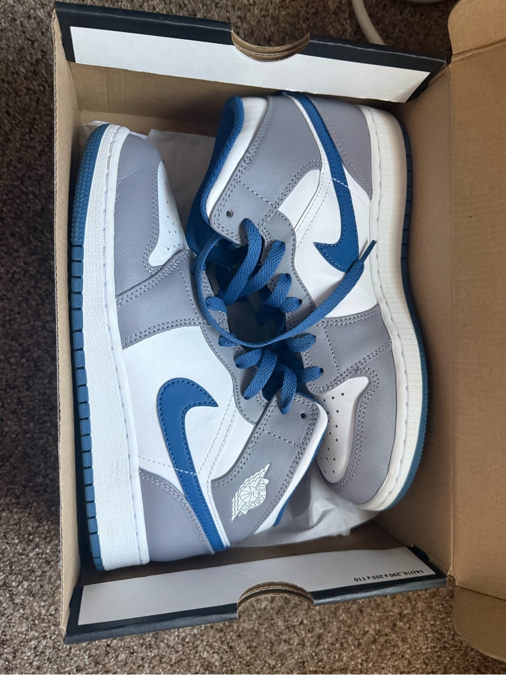 Air Jordan 1 Mid (GS) - cement grey/white/true blue BOX INCLUDED